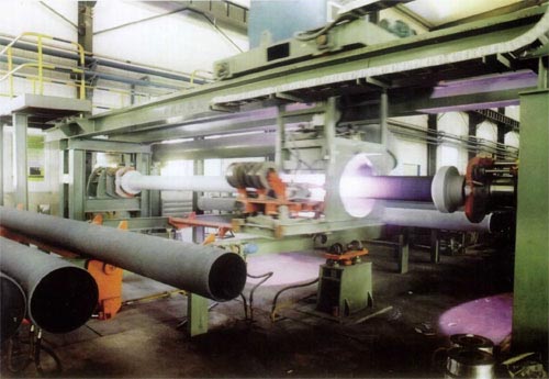 球墨鑄鐵管生產(chǎn)車(chē)間-噴鋅