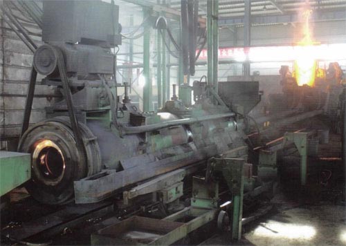 球墨鑄鐵管生產(chǎn)車(chē)間-離心澆注